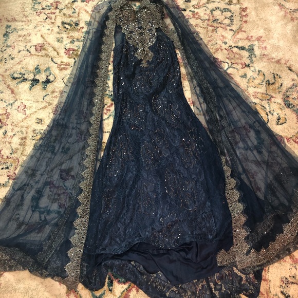 Prom dress - Picture 3 of 6